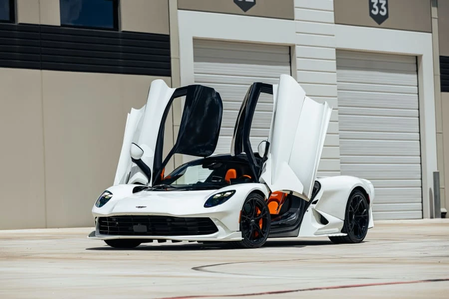 2026 Aston Martin Valhalla - Image 17 of 31