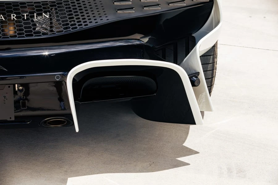 2026 Aston Martin Valhalla - Image 26 of 31