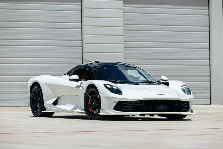 2026 Aston Martin Valhalla - Image 6 of 31