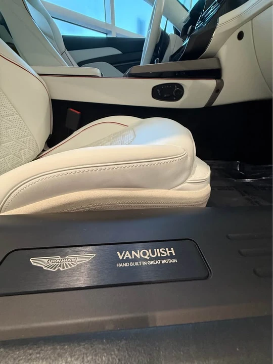2026 Aston Martin Vanquish 3rd Gen - Image 15 of 21