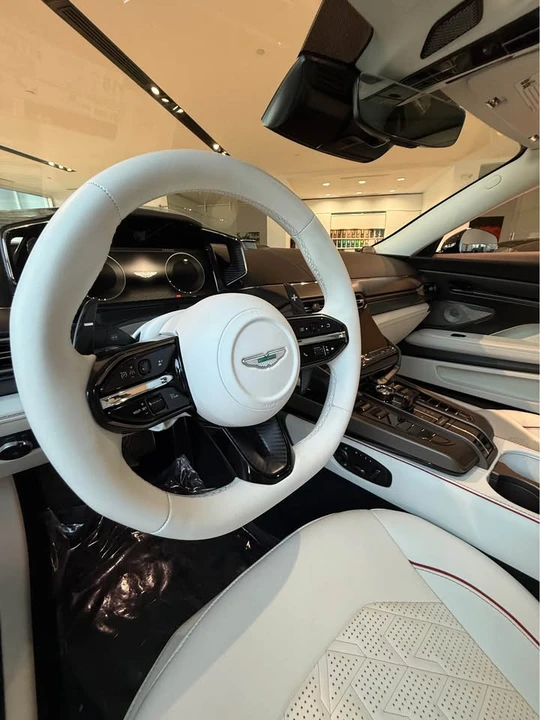 2026 Aston Martin Vanquish 3rd Gen - Image 10 of 21