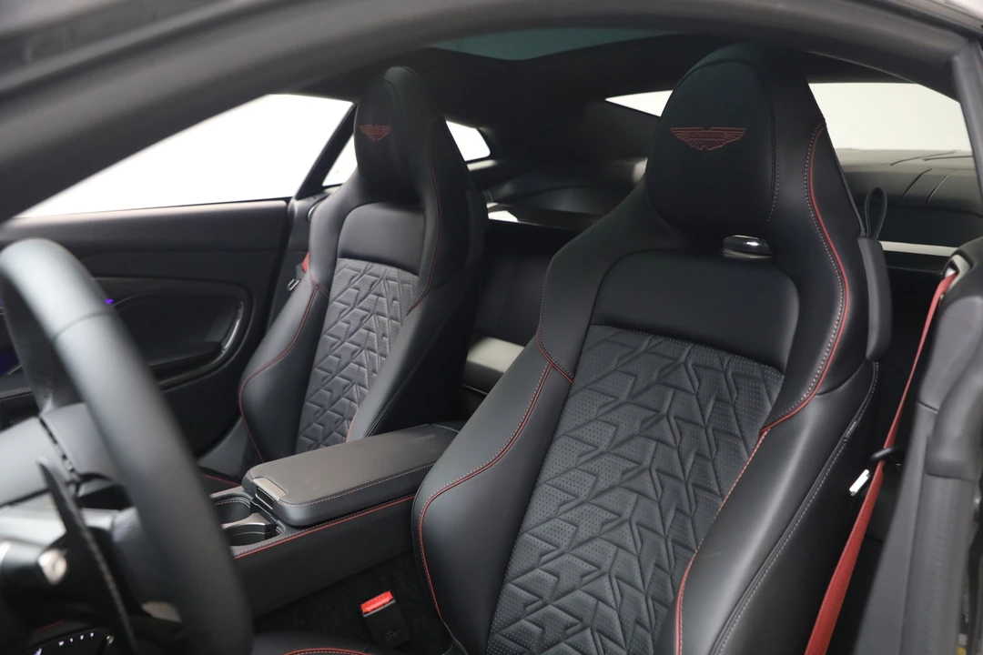 2026 Aston Martin Vanquish 3rd Gen - Image 15 of 29