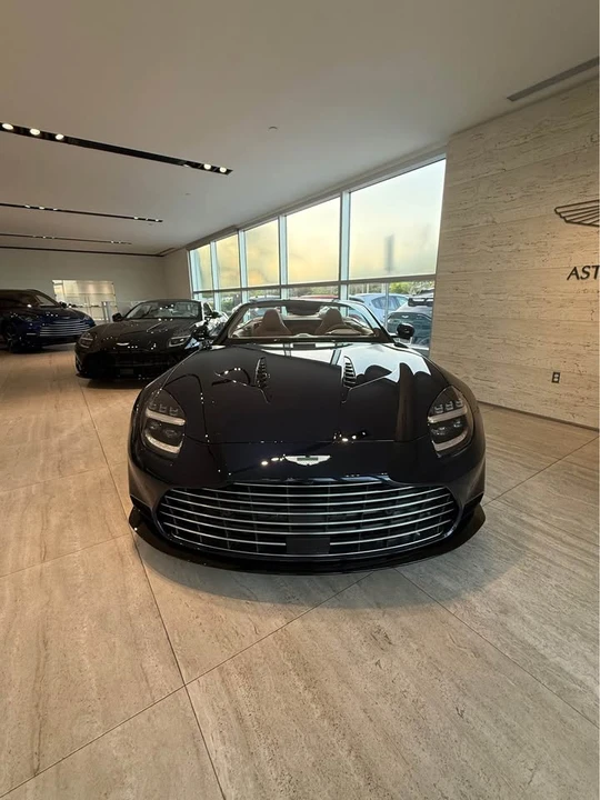 2026 Aston Martin Vanquish 3rd Gen - Image 2 of 20