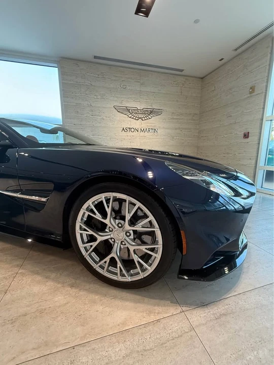 2026 Aston Martin Vanquish 3rd Gen - Image 5 of 20