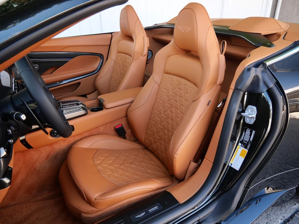 2026 Aston Martin Vanquish 3rd Gen - Image 26 of 31