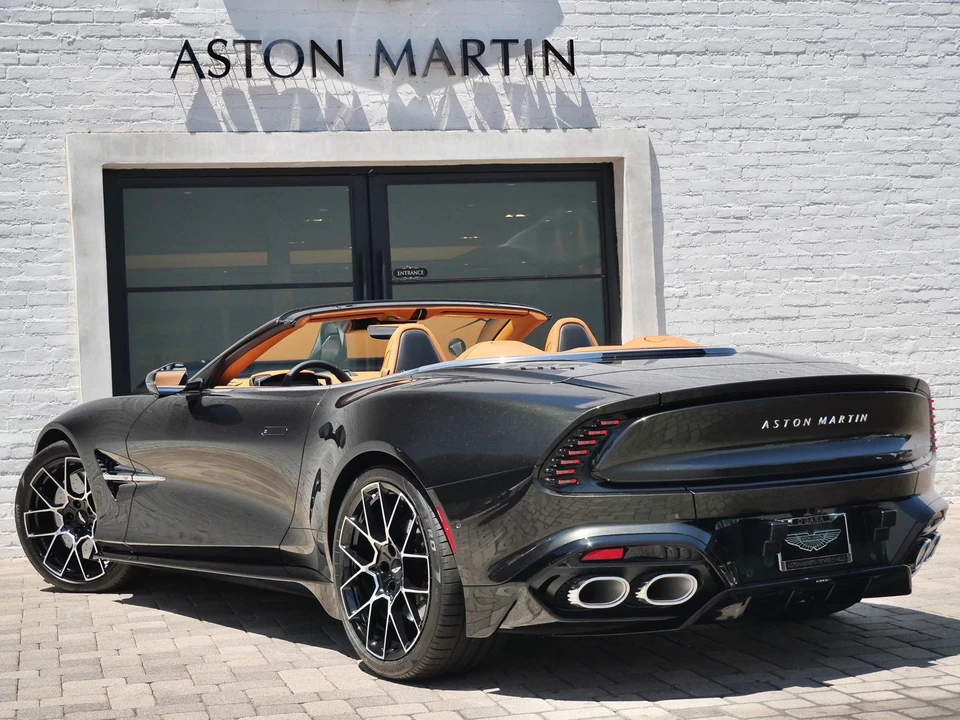 2026 Aston Martin Vanquish 3rd Gen - Image 2 of 31
