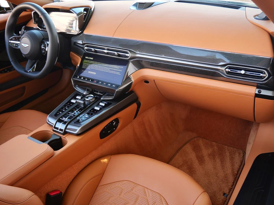 2026 Aston Martin Vanquish 3rd Gen - Image 30 of 31