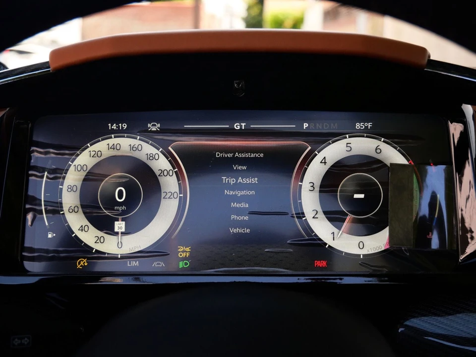 2026 Aston Martin Vanquish 3rd Gen - Image 6 of 31