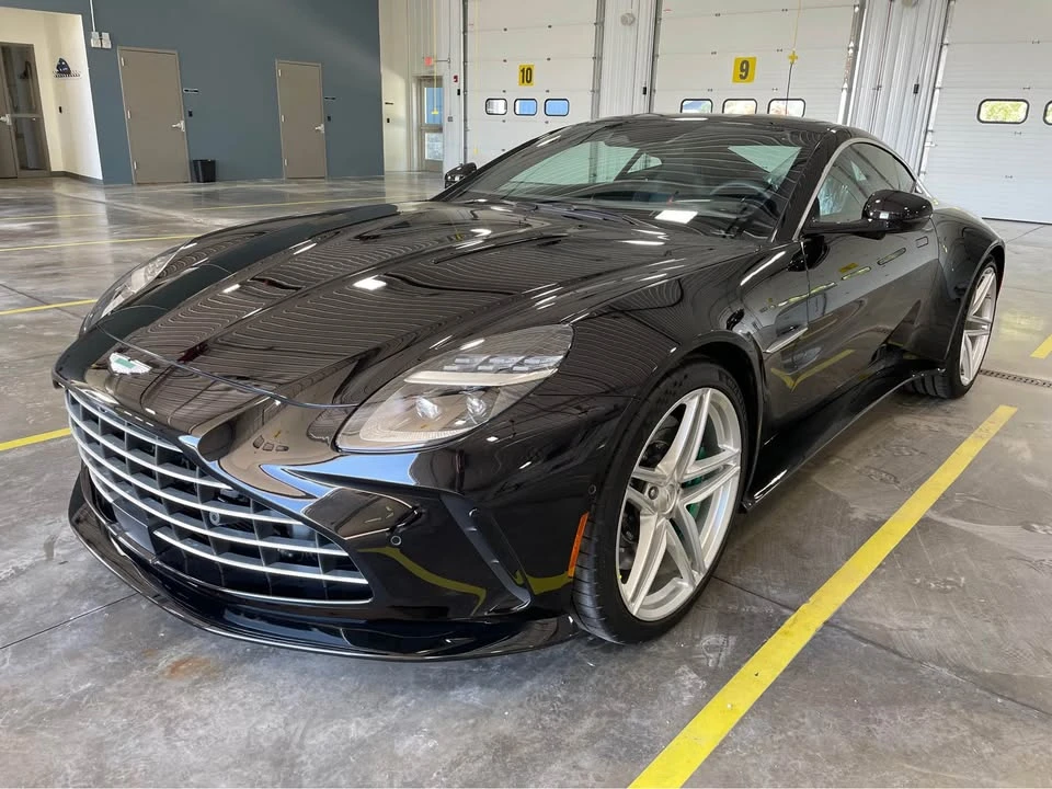 2026 Aston Martin V8 Vantage (2019+) - Image 3 of 20