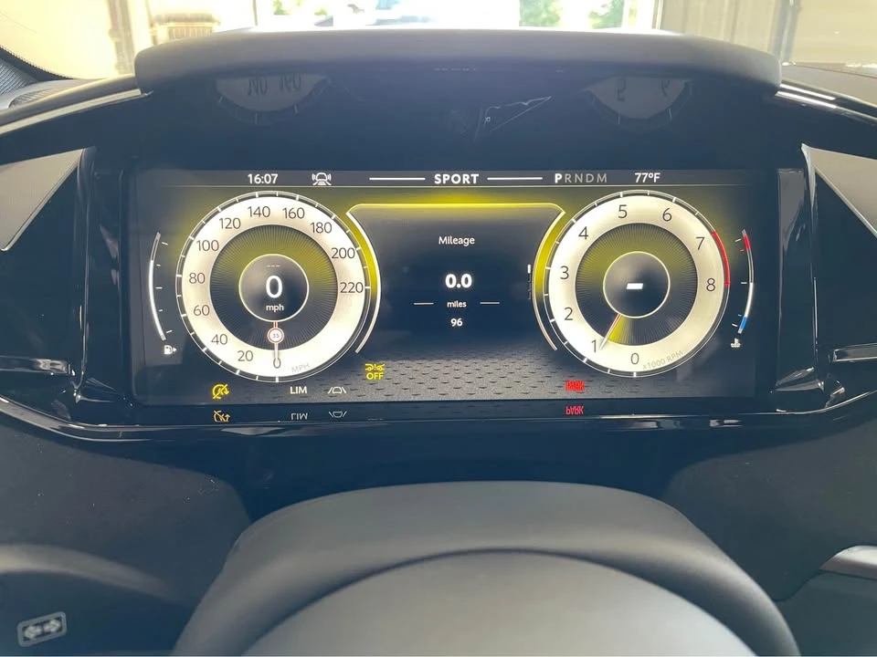 2026 Aston Martin V8 Vantage (2019+) - Image 12 of 20
