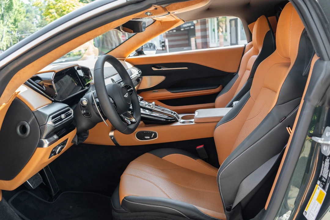 2026 Aston Martin V8 Vantage (2019+) - Image 8 of 21