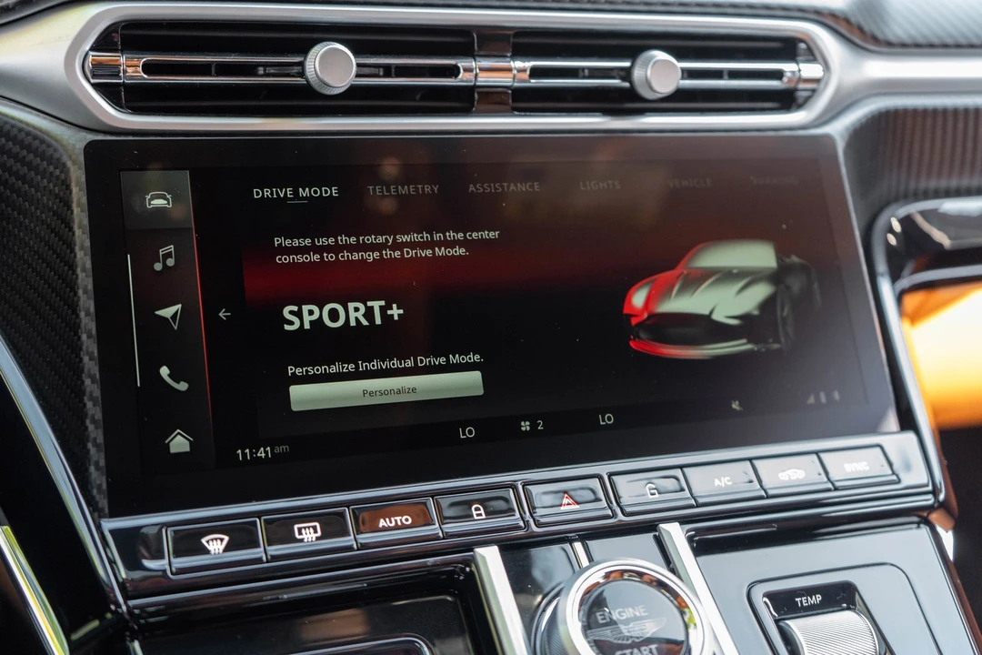 2026 Aston Martin V8 Vantage (2019+) - Image 15 of 21