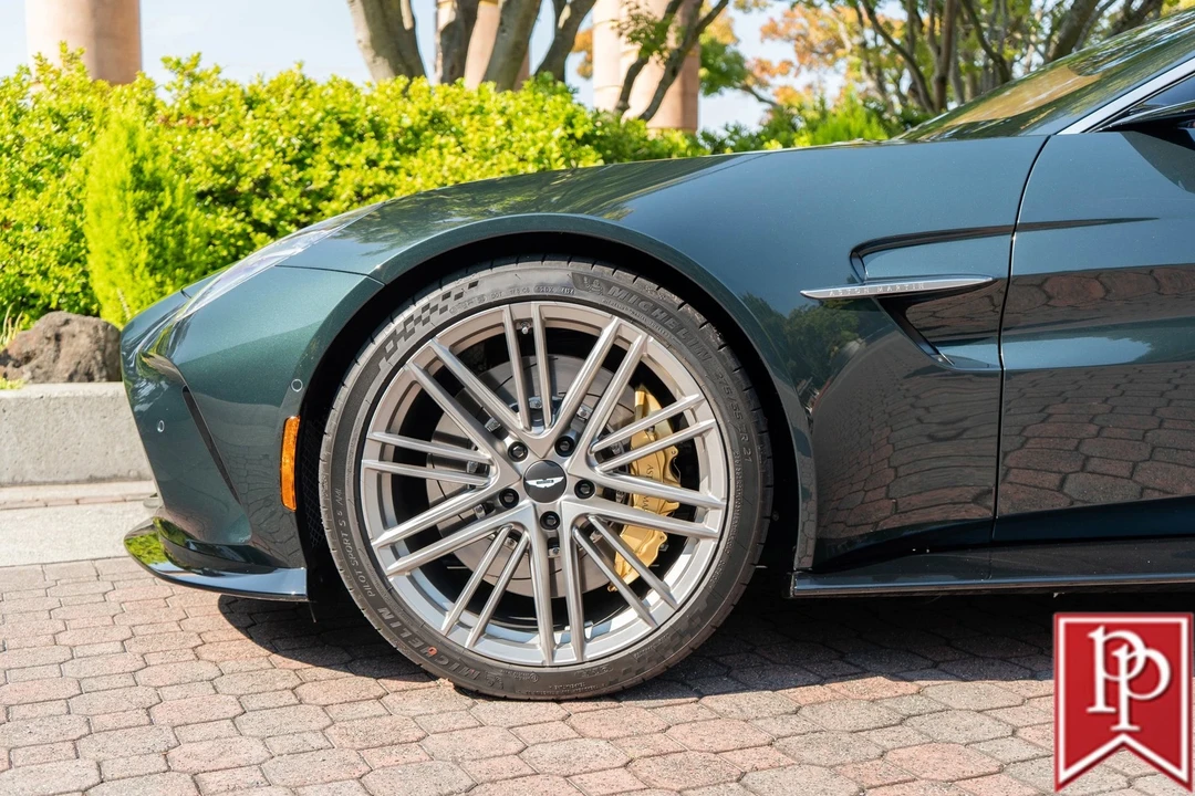 2026 Aston Martin V8 Vantage (2019+) - Image 3 of 21