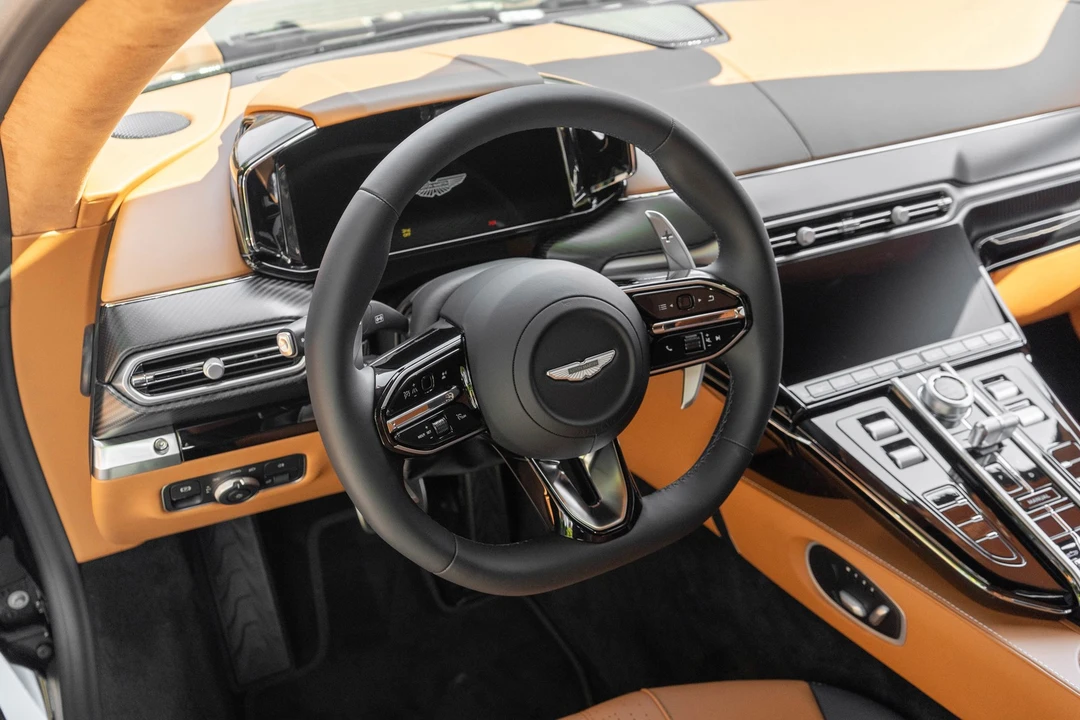 2026 Aston Martin V8 Vantage (2019+) - Image 12 of 21