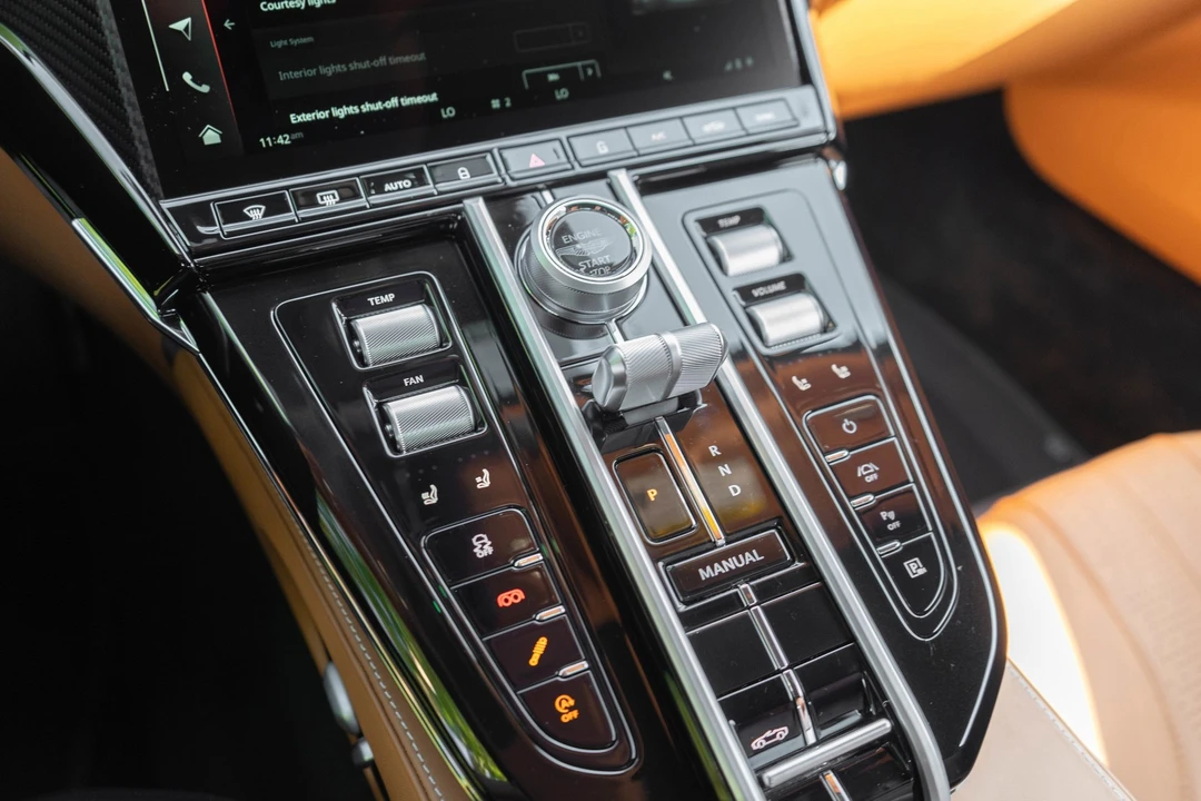 2026 Aston Martin V8 Vantage (2019+) - Image 18 of 21