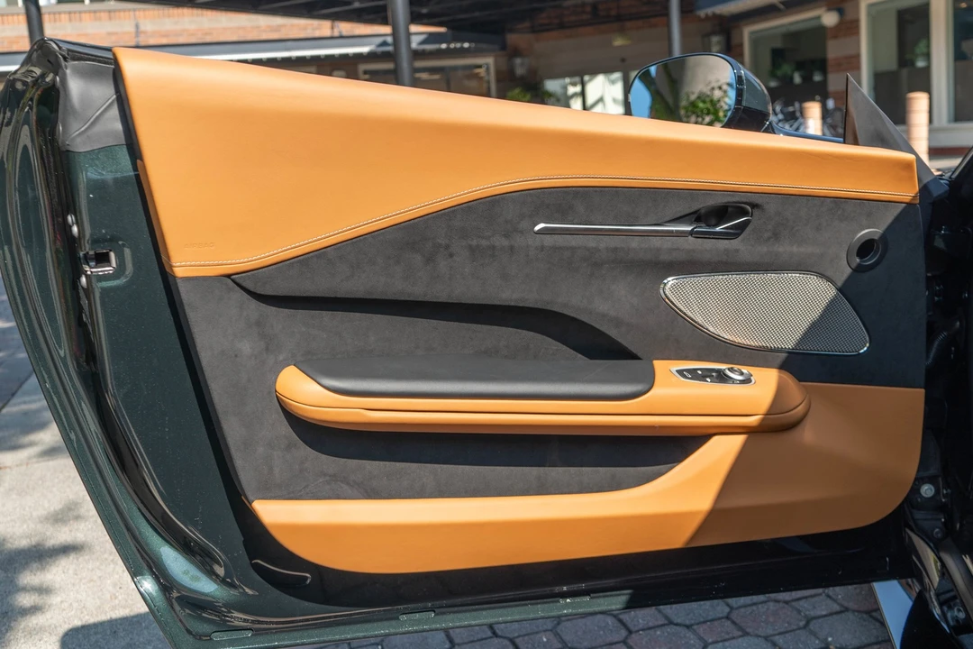 2026 Aston Martin V8 Vantage (2019+) - Image 10 of 21