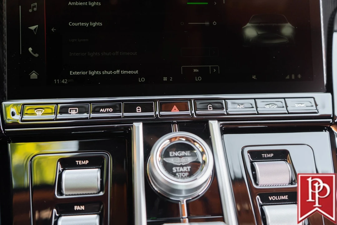 2026 Aston Martin V8 Vantage (2019+) - Image 17 of 21