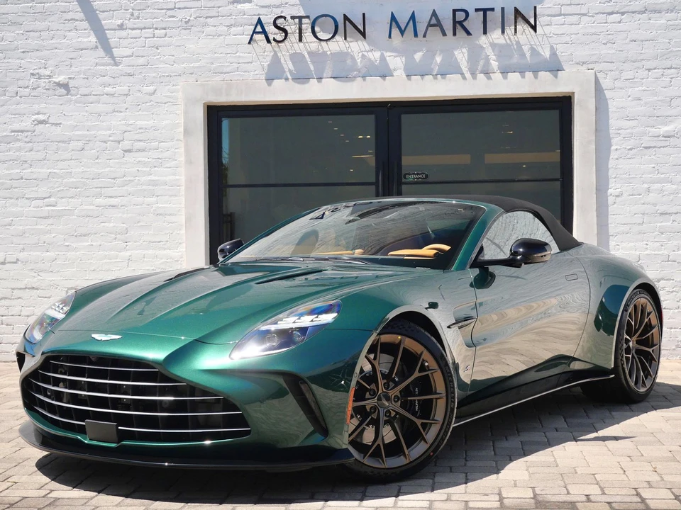2026 Aston Martin Vantage - Image 14 of 27