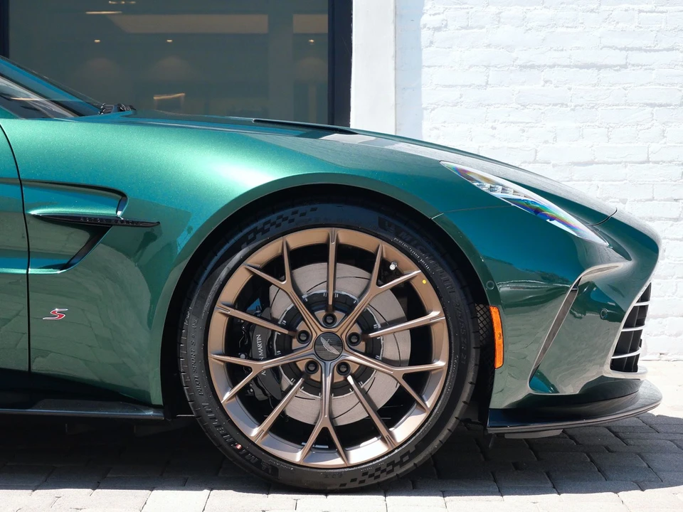 2026 Aston Martin Vantage - Image 4 of 27