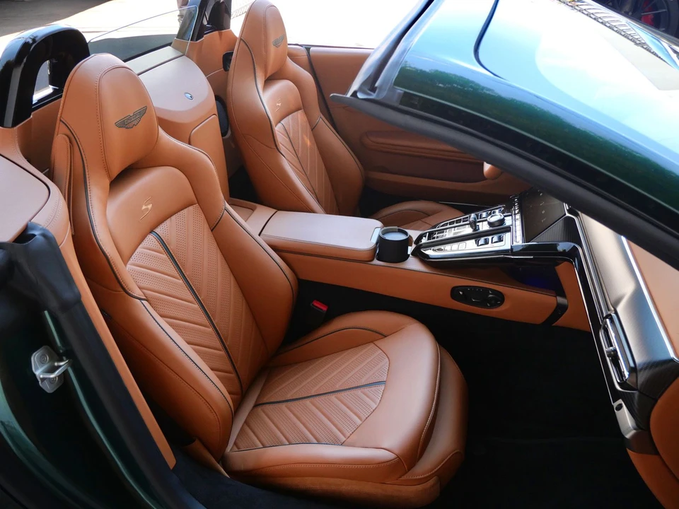 2026 Aston Martin Vantage - Image 12 of 27
