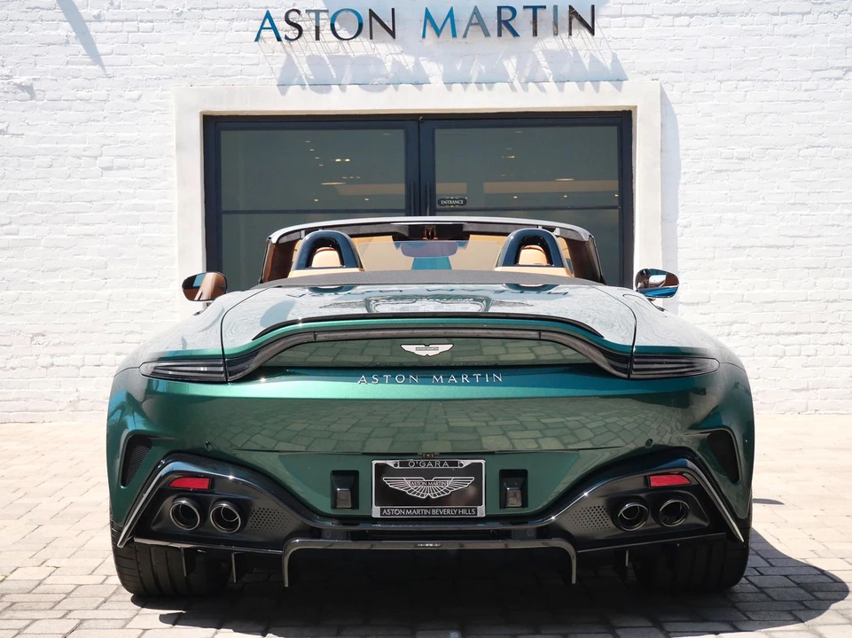 2026 Aston Martin Vantage - Image 19 of 27