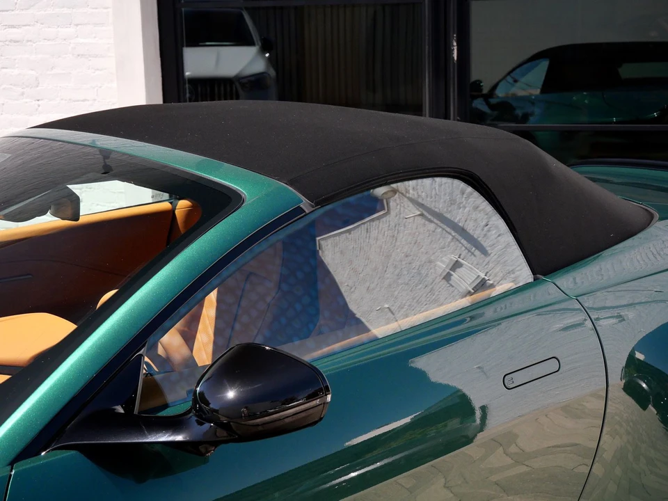2026 Aston Martin Vantage - Image 13 of 27