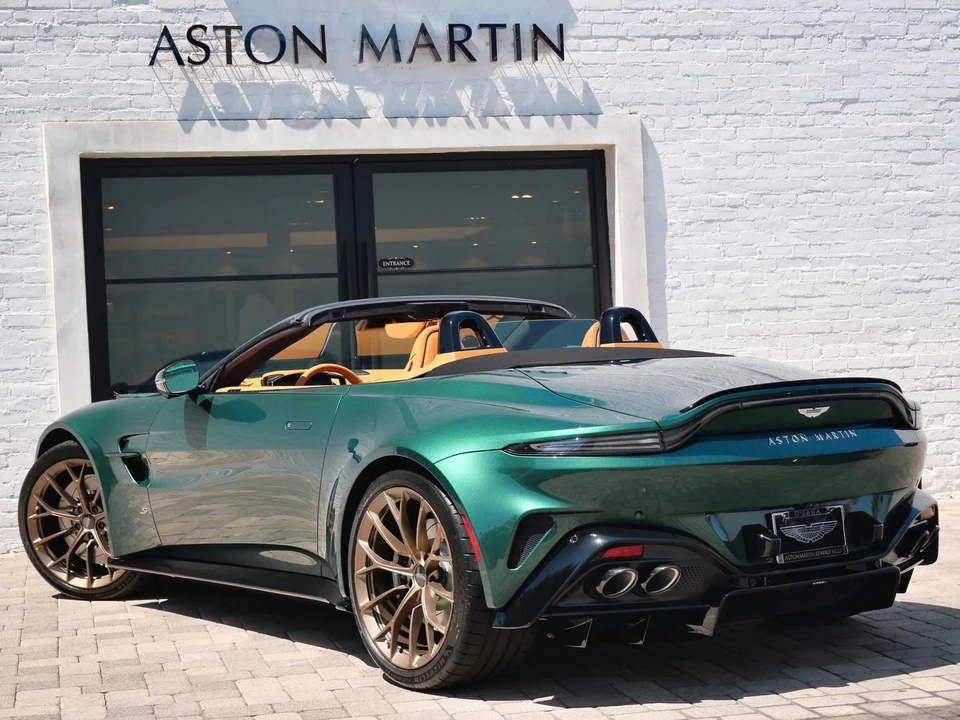 2026 Aston Martin Vantage - Image 2 of 27