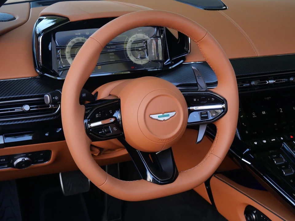 2026 Aston Martin Vantage - Image 11 of 27