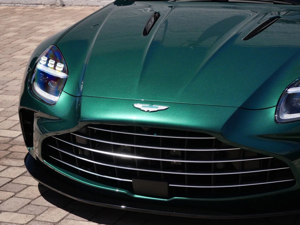 2026 Aston Martin Vantage - Image 16 of 27