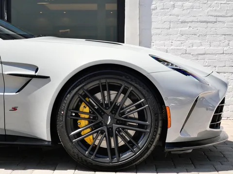 2026 Aston Martin Vantage - Image 4 of 28