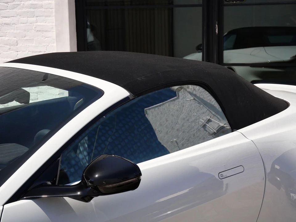 2026 Aston Martin Vantage - Image 13 of 28