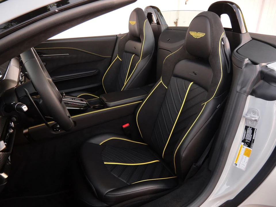 2026 Aston Martin Vantage - Image 24 of 28