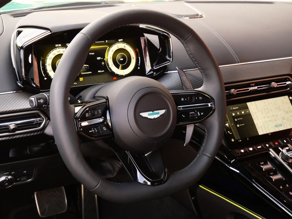 2026 Aston Martin V8 Vantage (2019+) - Image 11 of 25