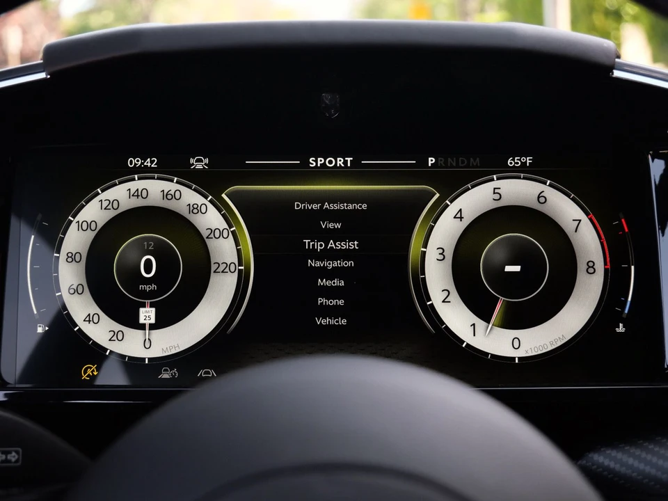 2026 Aston Martin V8 Vantage (2019+) - Image 6 of 25