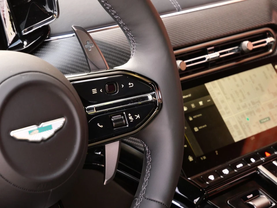 2026 Aston Martin V8 Vantage (2019+) - Image 18 of 25