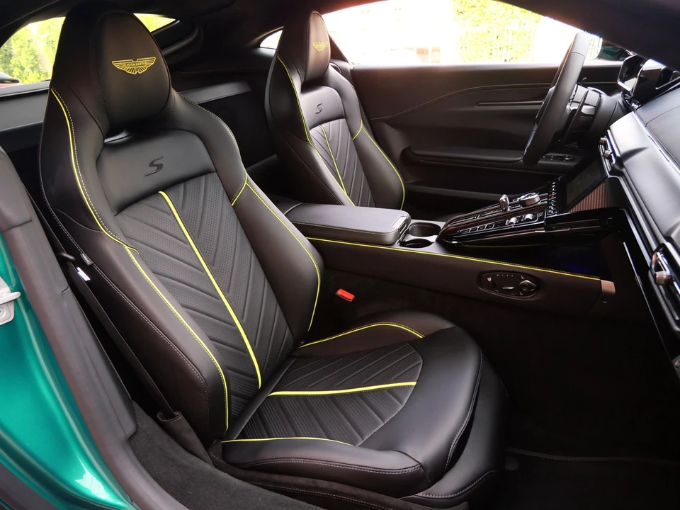 2026 Aston Martin V8 Vantage (2019+) - Image 12 of 25