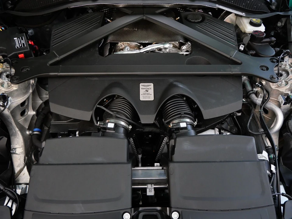 2026 Aston Martin V8 Vantage (2019+) - Image 24 of 25