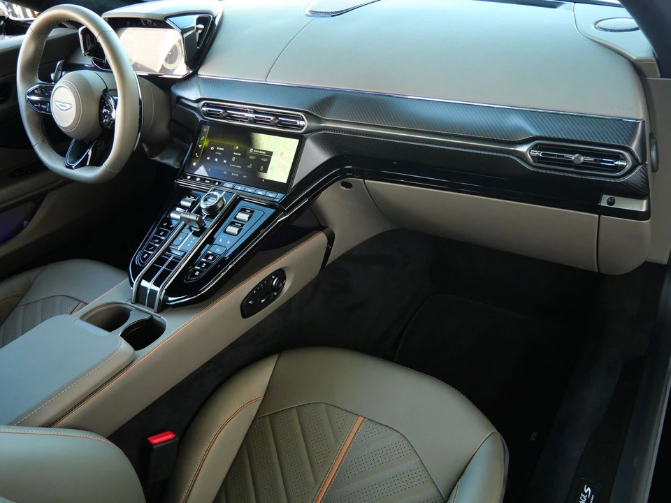 2026 Aston Martin V8 Vantage (2019+) - Image 25 of 27