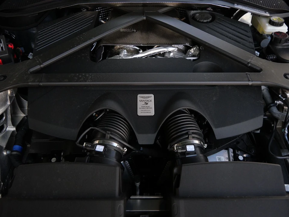 2026 Aston Martin V8 Vantage (2019+) - Image 26 of 27