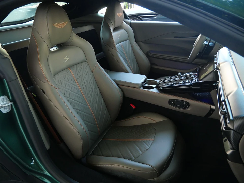 2026 Aston Martin V8 Vantage (2019+) - Image 12 of 27