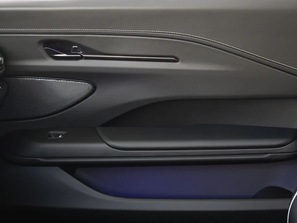 2026 Aston Martin Vantage - Image 21 of 27