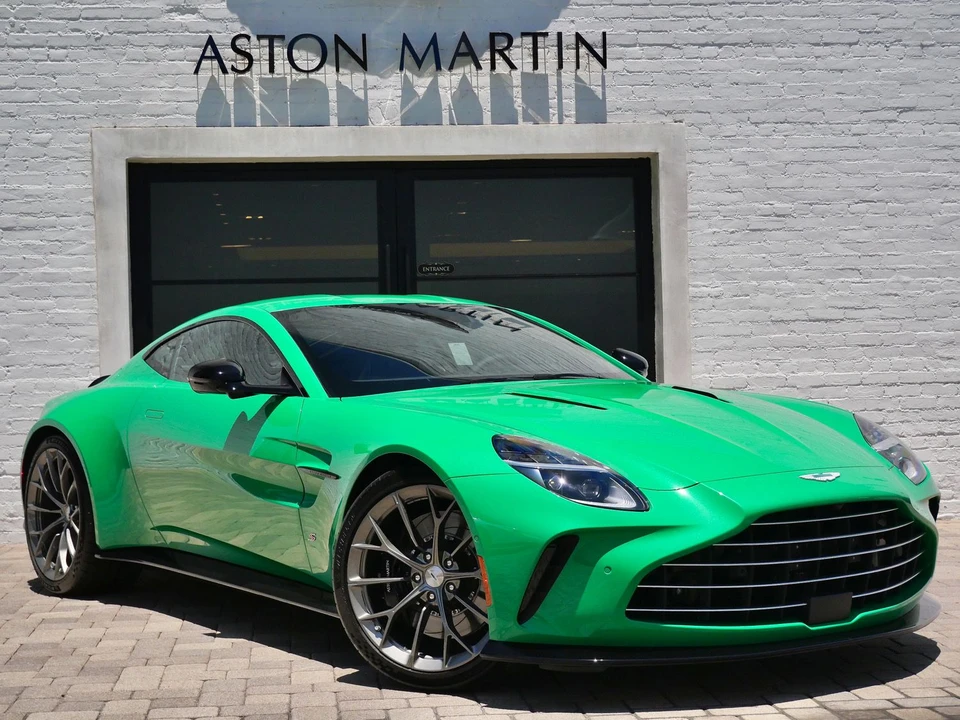 2026 Aston Martin Vantage - Image 2 of 27