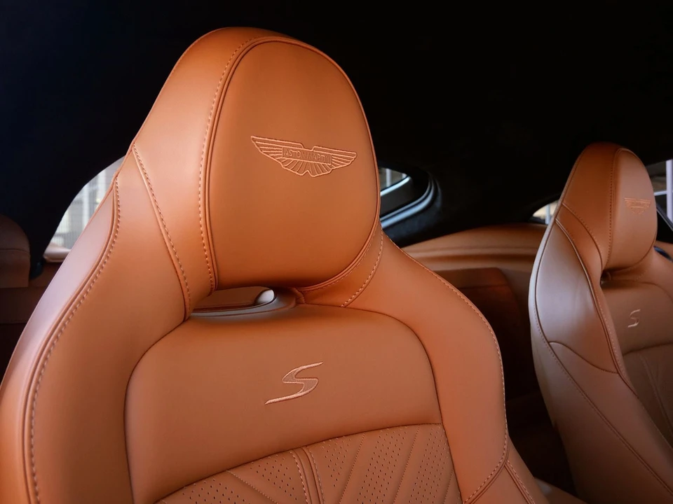 2026 Aston Martin V8 Vantage (2019+) - Image 5 of 25