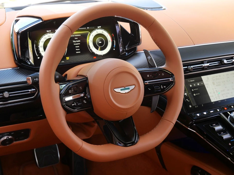 2026 Aston Martin V8 Vantage (2019+) - Image 11 of 25