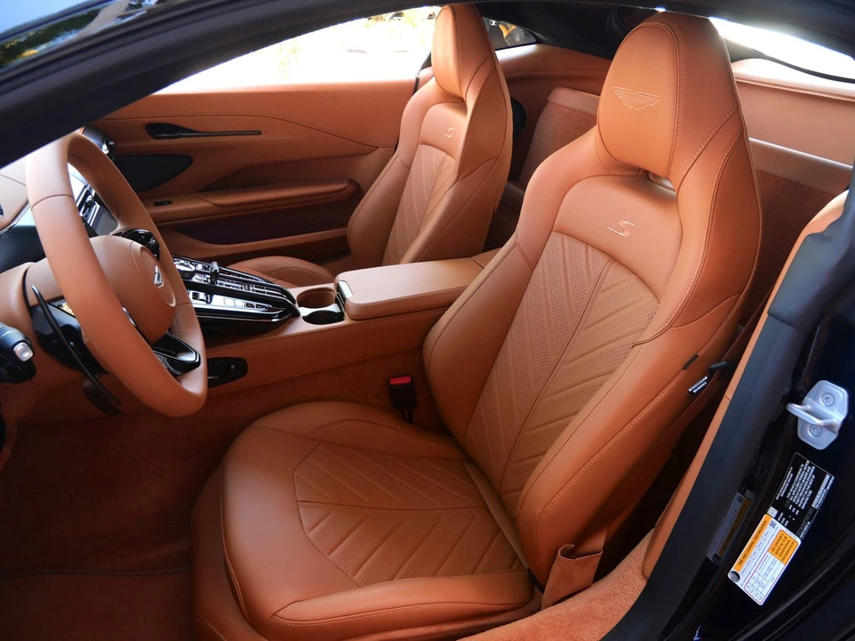 2026 Aston Martin V8 Vantage (2019+) - Image 22 of 25