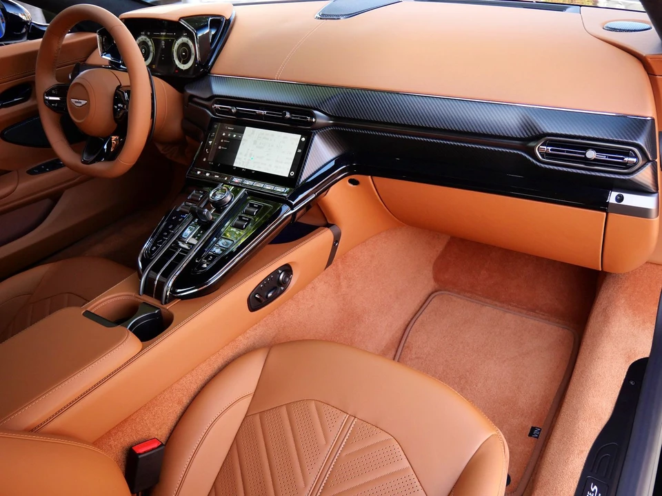 2026 Aston Martin V8 Vantage (2019+) - Image 3 of 25