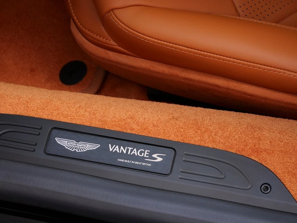 2026 Aston Martin V8 Vantage (2019+) - Image 21 of 25