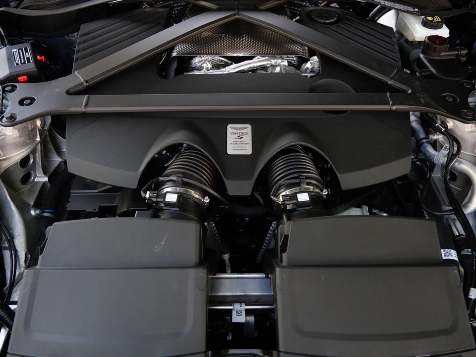 2026 Aston Martin V8 Vantage (2019+) - Image 24 of 25