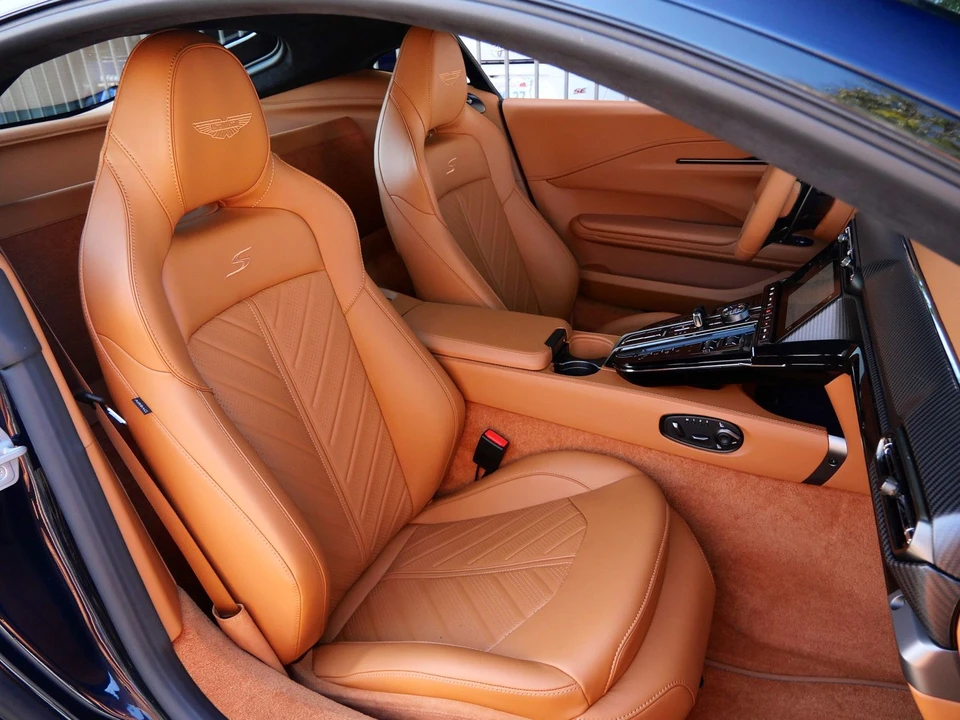 2026 Aston Martin V8 Vantage (2019+) - Image 12 of 25