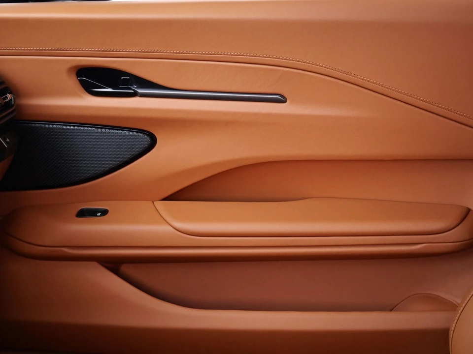 2026 Aston Martin V8 Vantage (2019+) - Image 13 of 26